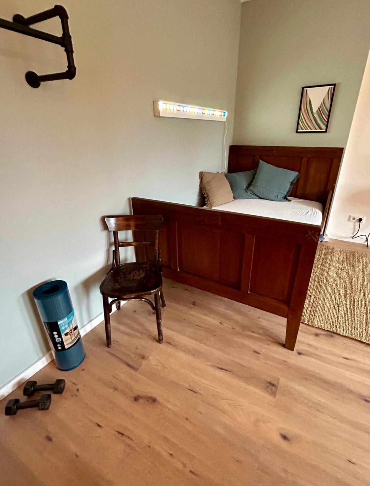 Feelslikehome - Urbane Altbauwohnung Mit Dachterasse& Parkplatz Bochum Extérieur photo