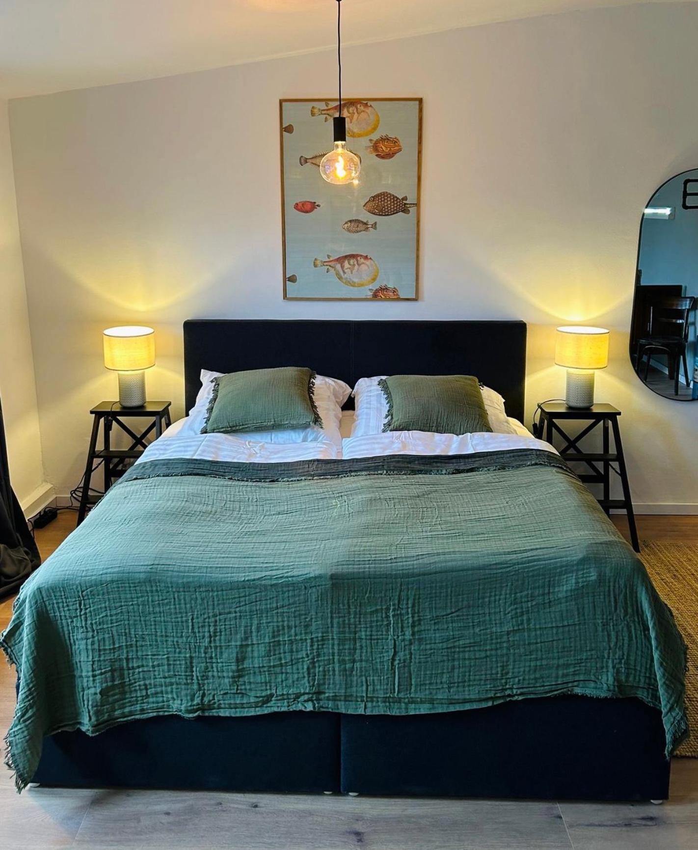 Feelslikehome - Urbane Altbauwohnung Mit Dachterasse& Parkplatz Bochum Extérieur photo